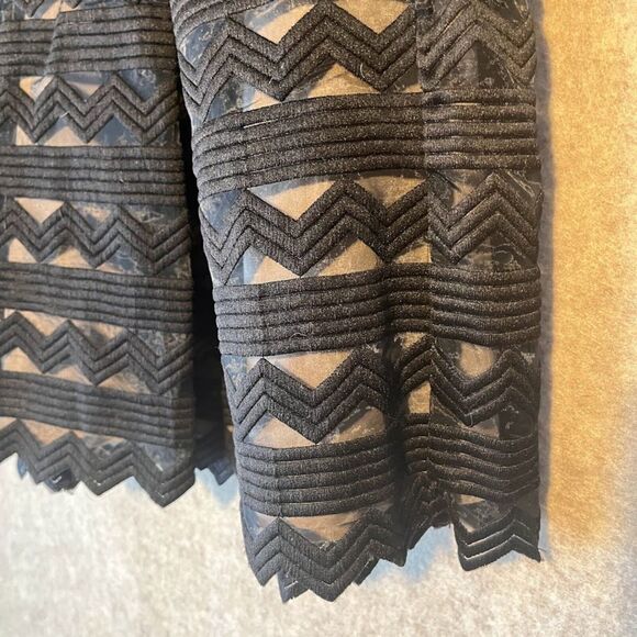 Black Pleated Lace Gypsy Rose English Factory Mini Skirt Size Small - Picture 2 of 7